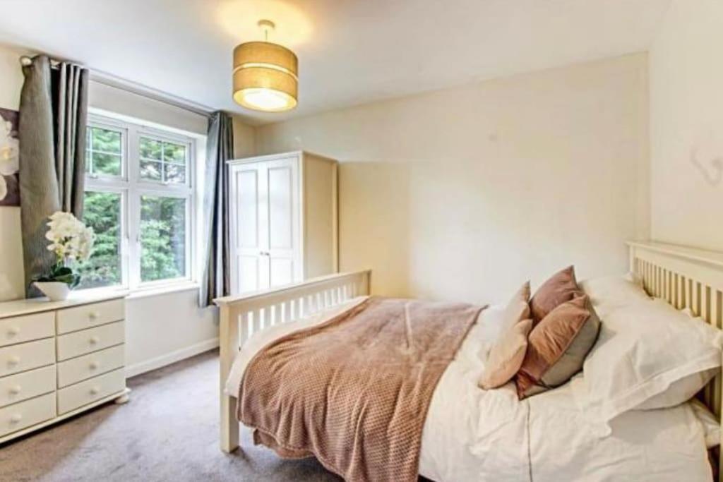 The Wickets - 2 Bedroom Apartment Overlooking Cricket Club Marton-in-Cleveland 외부 사진