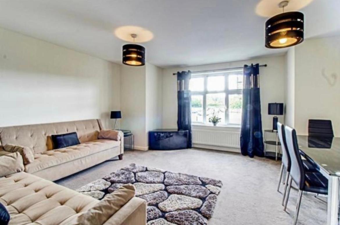 The Wickets - 2 Bedroom Apartment Overlooking Cricket Club Marton-in-Cleveland 외부 사진